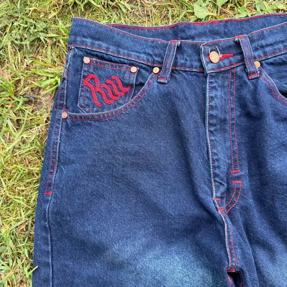 Essential Vintage Rocawear Y2K Baggy Denim Jorts with Embroidered Red Pockets